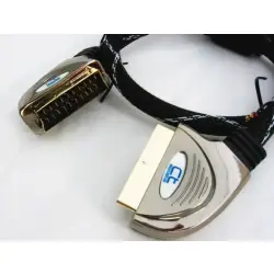 Kabel euro wysokiej klasy, złocone końcówki, metalowe wtyki, potrójne ekranowanie.